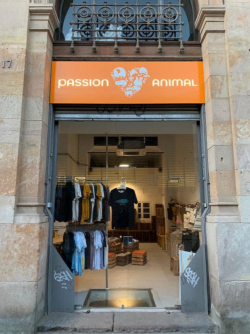 Passion Animal store Barcelona outside view 01 at Passion Animal in Barcelona