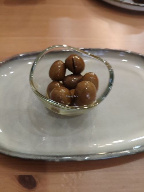 Olives at Makalu Veggie in Alicante