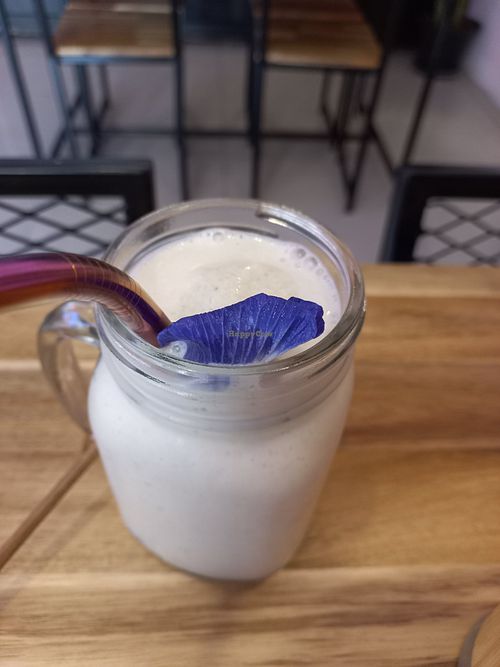 Banana oats peanut butter smoothie at 29 Coffties in Chiang Mai