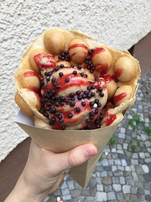 Bubble waffle at Katchi Ice Cream - Savignyplatz in Berlin