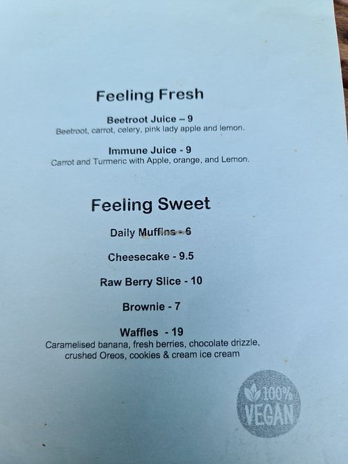 Fresh juice and sweets at Argi in Kensington