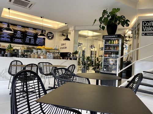 inside at Wild Bowls in Zurich