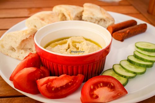 hummus plate at Leonardo in Ceske Budejovice