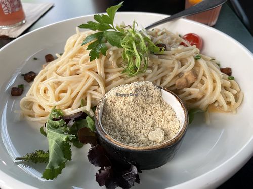Vegan carbonara style spaghetti at Vevay Kitchen in Frankfurt