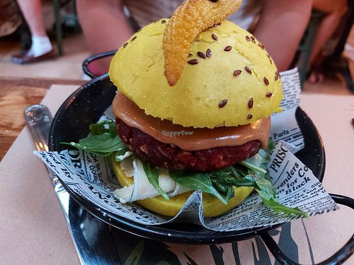 Burger : the pattie was very tasty, the bread was good (but a bit heavy), there was also an onion ring inside at Pandora Greenbox in Split
