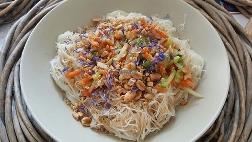 noodles & vegetables at Carottes Gingembre in Saint-jean-dangely