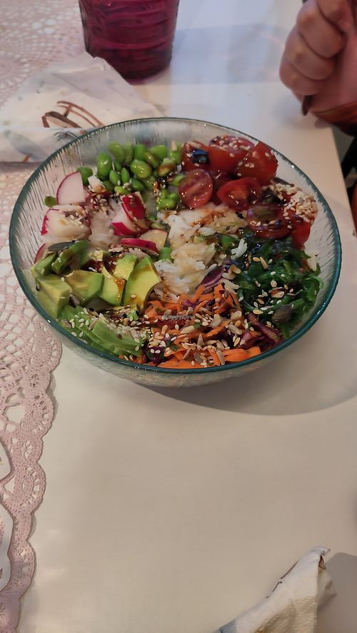 Veganized pokebowl at Café Amore in Helsinki