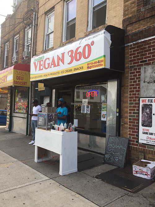 Vegan 360 at DeeGee's Vegan 360° in Richmond Hill