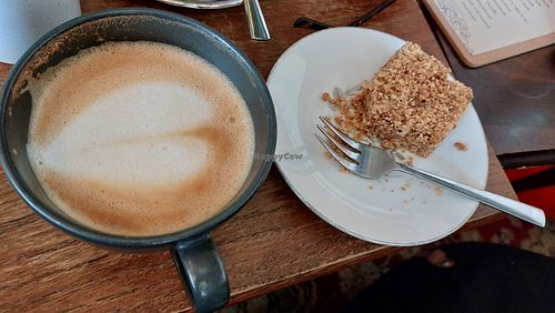 Vegan apple crumble cake at Espressobar De Fazant in Veenendaal