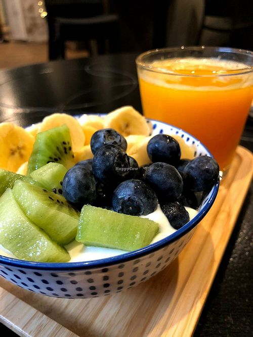 Vegan bowl at La Tetera in Terrassa