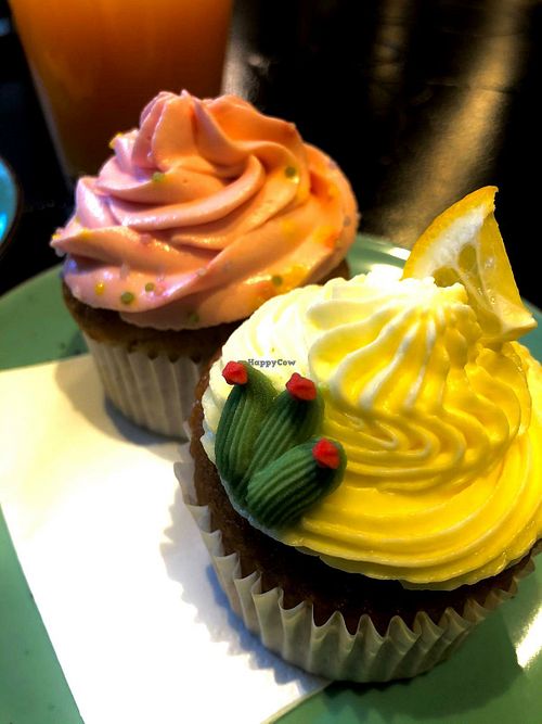 Pineapple vegan muffin at La Tetera in Terrassa