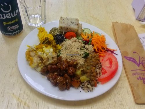 On thursdays the entire buffet is gluten free. at Ve - Emporio e Restaurante Vegano Moinhos in Porto Alegre