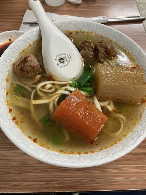 Spicy meatball noodle soupp  at Hé Yuán Sù Zhāi in Taichung
