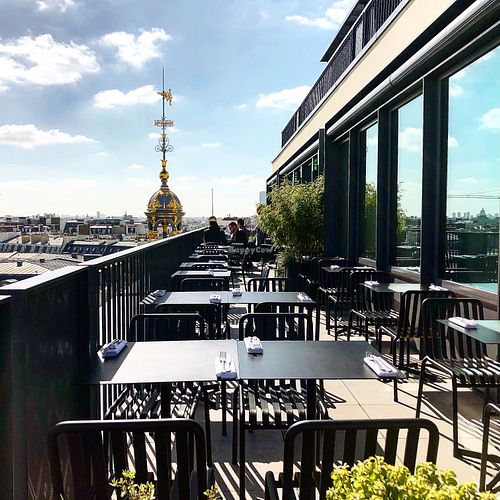 Irresistible view of Paris monuments
 at Supernature in Paris