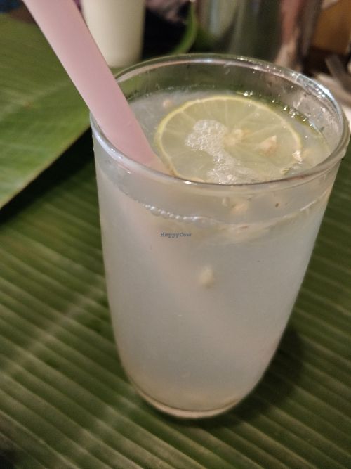 Fresh lime juice at V'Exclusive in Central Singapore