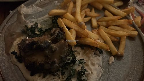 Lions mane mushroom steak and fries. The best!!! 🤤   at Ballard's in Thornbury