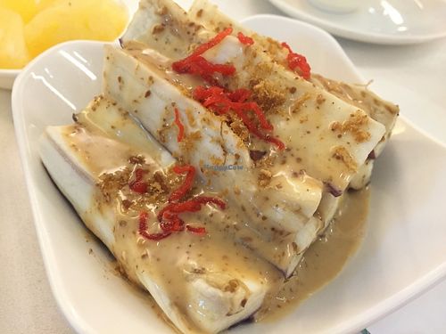 Eggplants in sesame sauce at M Garden Vegetarian 常悅素食 in Kowloon