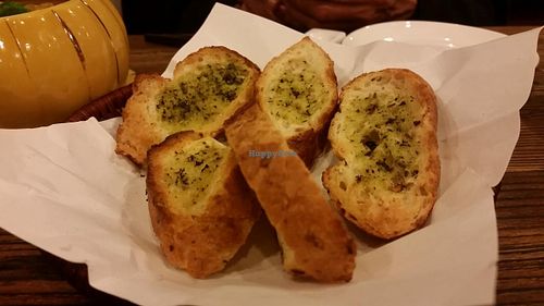 toast for soup at Pure Veggie House 心齋 - Xīn Zhāi in Kowloon