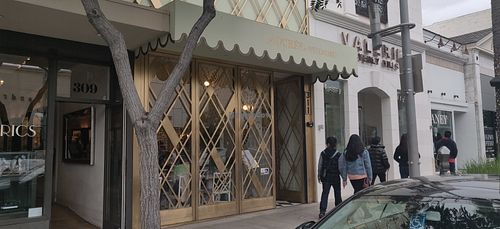 Outside at Ladurée in Beverly Hills