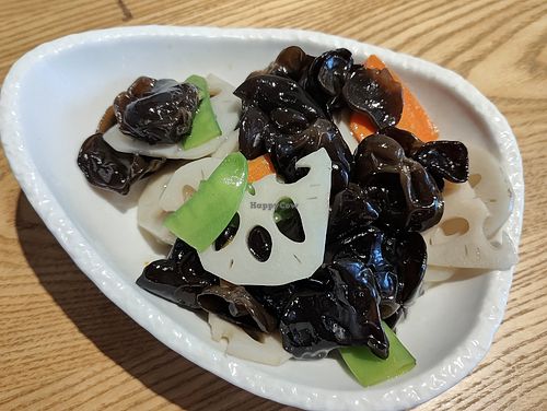 black fungus with lotus at A Lotus on the Water 清水荷花 - 文殊坊店 in Chengdu