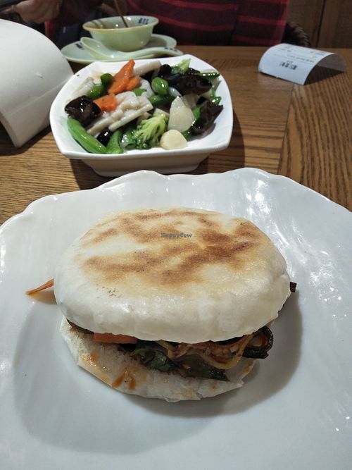 Spicy veg sandwich at A Lotus on the Water 清水荷花 - 文殊坊店 in Chengdu
