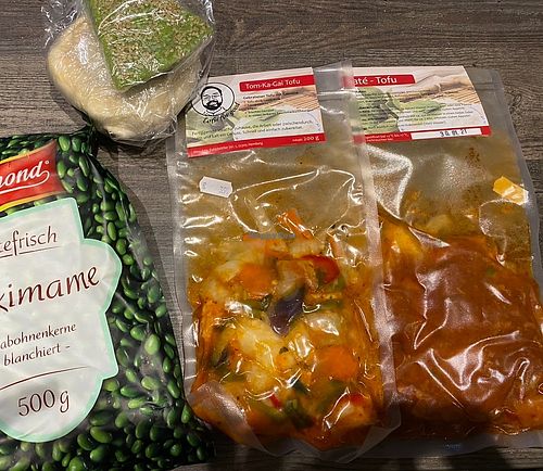 Home made curries, cake and bun  at New Asia in Hamburg