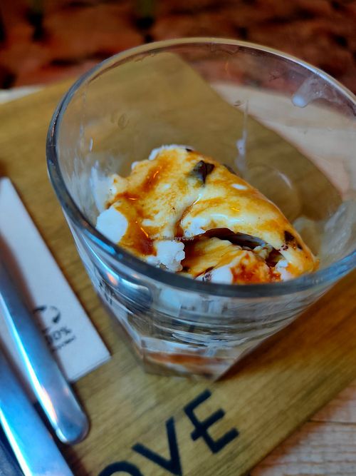 Coffee vegan affocato at Catlove Coffee in Gijon