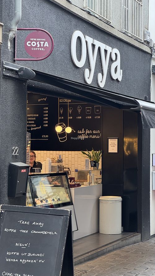   at Oyya in Ghent
