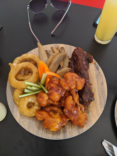 Buffalo cauliflower wings/ BBq at Viejo Mundo in Zapopan