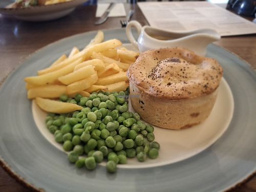 Mushroom and ale pie (with frozen Peas and bisto gravy) at Saracens Head Hotel in Towcester