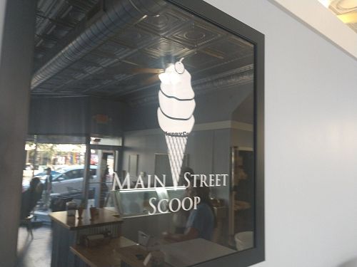 Signage at Main Street Scoop in Bloomington