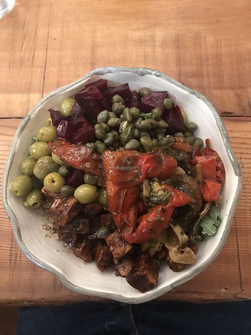 Build-Your-Own Salad with various toppings at Filo in Sevilla