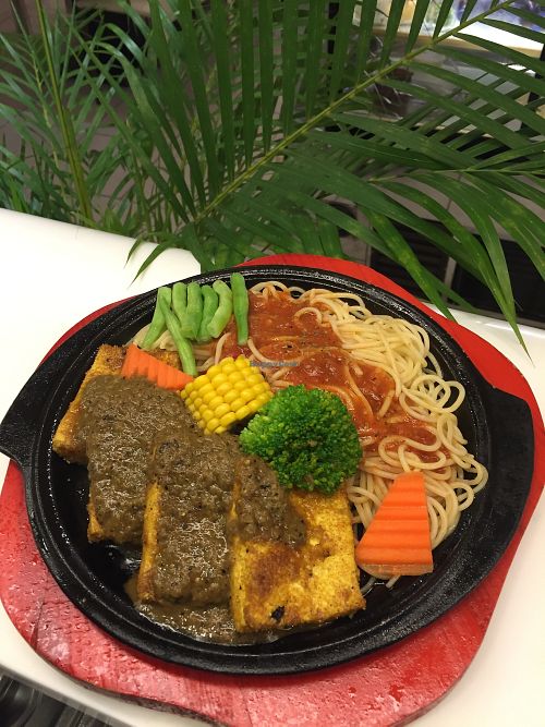 Organic Tofu Sizzling Hot Plate  at Loving Hut - Heping Branch in Taipei