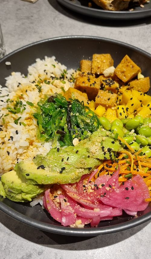 Poke Bowl (good) at Kind Kitchen in Porto