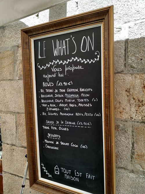 Menu with vegan option at What's On in Quimper