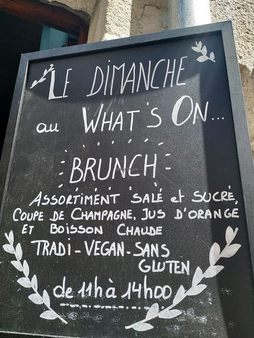 vegan option brunch on sunday at What's On in Quimper