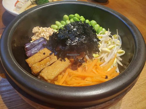 Sizzling fresh bibimbap, but no gochuchang red pepper sauce at Jǐng Tīng 井町 - Macrobiotics - North District in Hsinchu