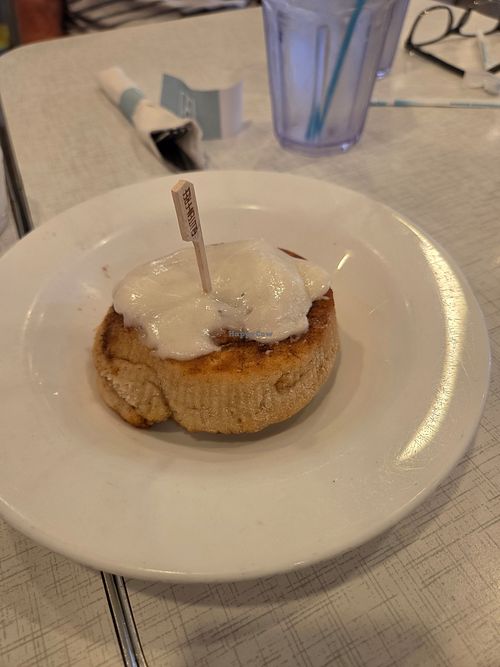Vegan and gluten free cinnamon roll at Anna's House in Grandville