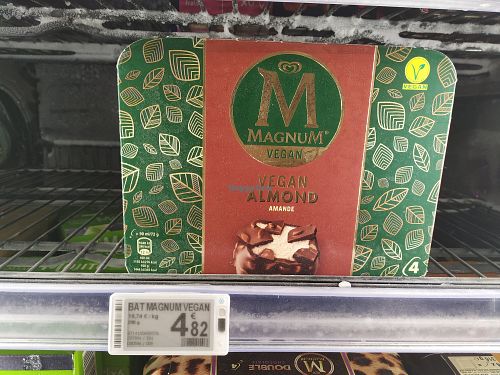 Vegan ice-cream at Carrefour City in Levallois-perret