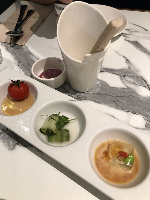 New appetizer  at elemen Classic 元素 . 经典 - Great World City in Central Singapore