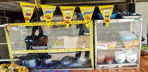 Display at Kao Man Kai Jay Vegan in Chiang Dao