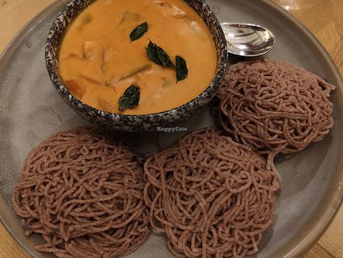 Snowpeas, Babycorn, Asparagus Moilee
Coconut Cream Based Curry Served With String Hoppers at Podi & Poriyal in Central Singapore