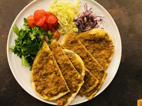 Vegan lahmacun at OMM INN in Eskisehir