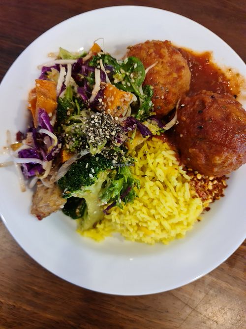A curry and salad plate at The Cardamom Pod in Mullumbimby
