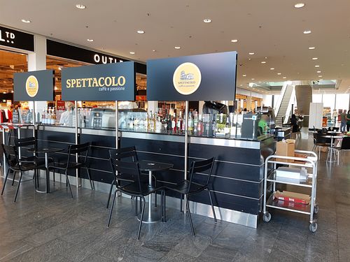 Exterior inside mall at Caffe Spettacolo in Dietlikon