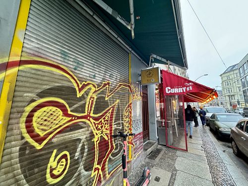 outside #Veganuary at Curry 61 in Berlin