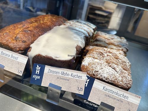 cake vegan  at Haferkater - Hbf Frankfurt am Main in Frankfurt