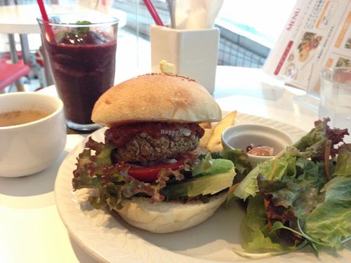 Vegan hamburger and berry smoothie at Hanada Rosso in Tokyo