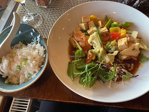wok vegetables with jasmine rice  at Heat in Stroemstad