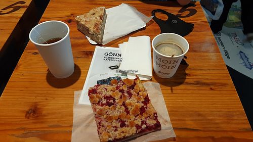 Raspberry cake (vegan) in the front and apple cake (veggie) in the back at Bäcker Göing - Karmarschstr in Hannover